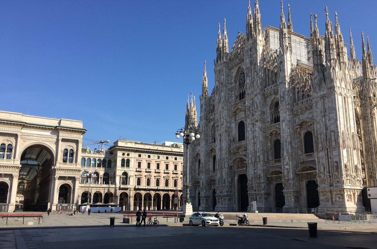 Coronavirus, crescono i casi a Milano: “Servono misure più stringenti”