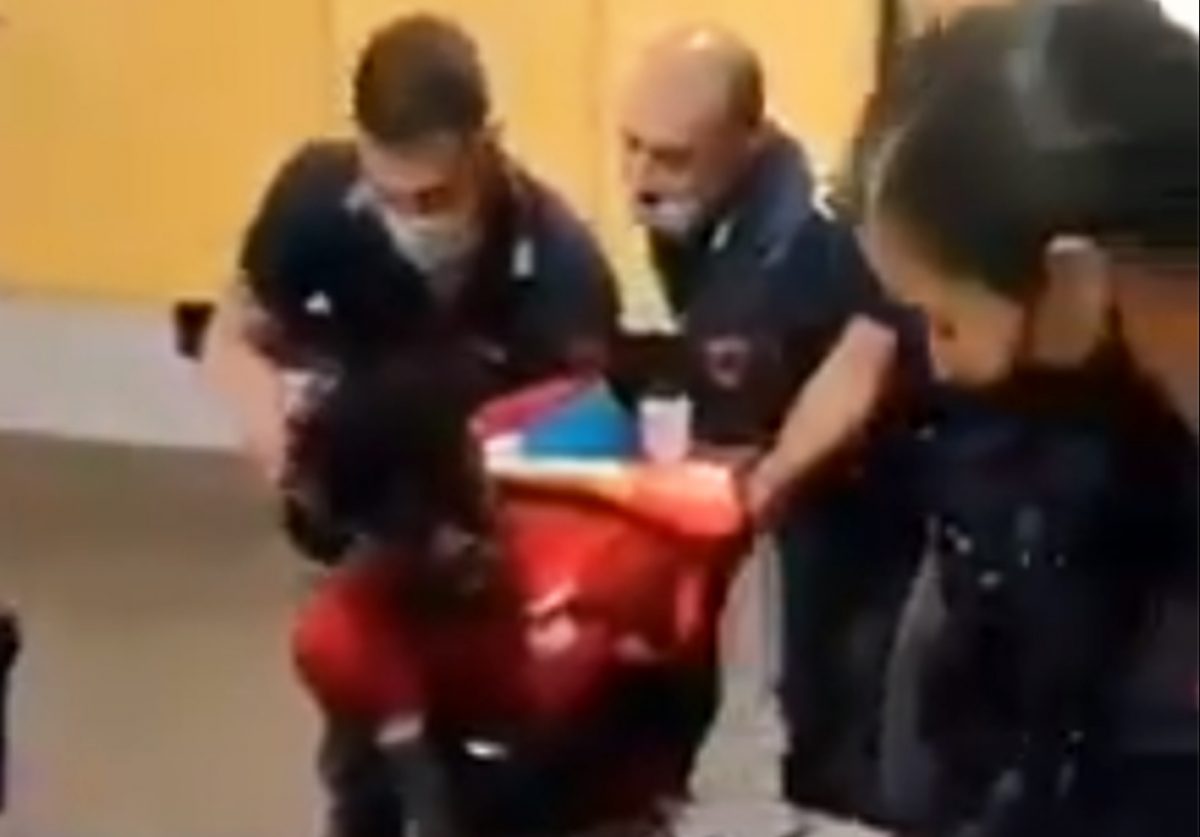 Rider fermato per esser salito in treno in bici: aveva hashish addosso