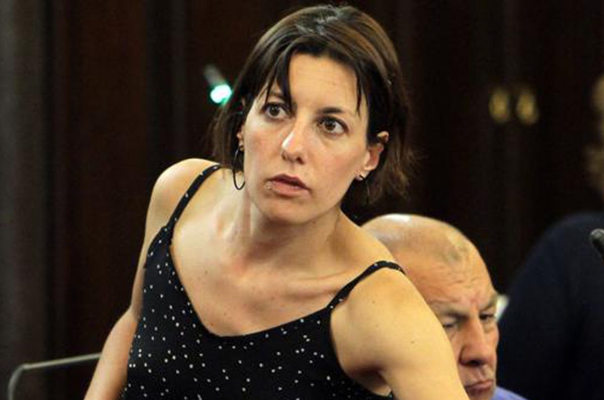 Bonus Inps, consigliera si autodenuncia: “Non vivo di politica”