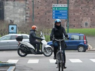 Mobilità, il comune di Milano deve migliorare: come evitare lo smog