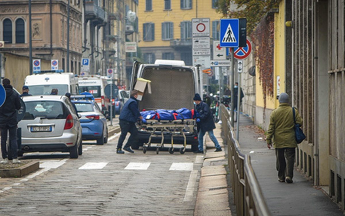 Clochard morto a Milano travolto da mezzo Amsa, era un 71enne romeno