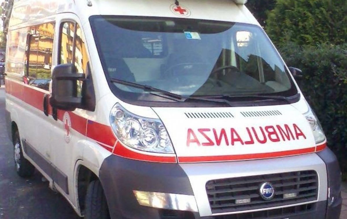 Incidente lungo viale Brianza, coinvolti un autobus e diversi veicoli