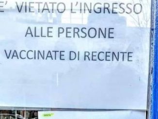 negozio milano vieta ingresso vaccinait