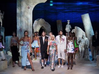 Versace ha deciso: sfilerà fuori dalla settimana della moda
