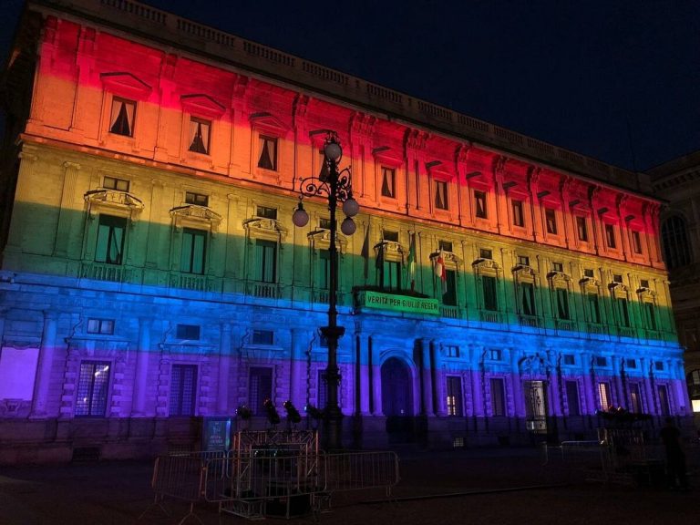 Pride, Palazzo Marino arcobaleno