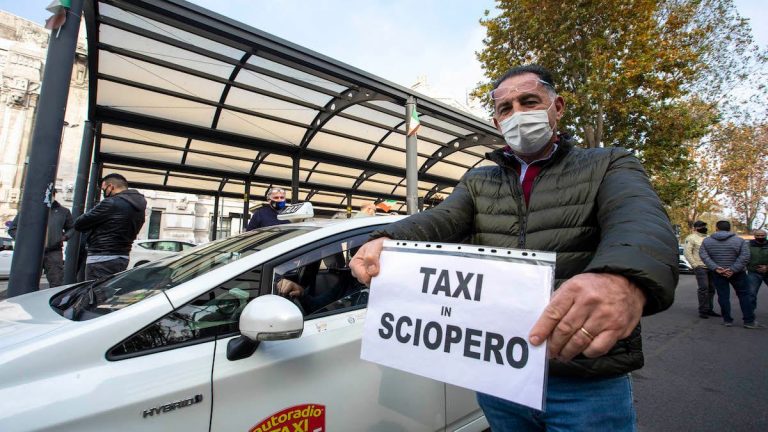 sciopero taxi milano
