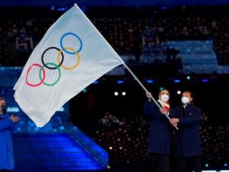 Olimpiadi Milano-Cortina, a Malpensa arriva la bandiera dei Giochi invernali