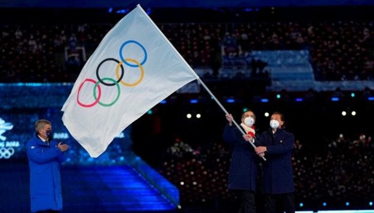 Olimpiadi Milano-Cortina, a Malpensa arriva la bandiera dei Giochi invernali