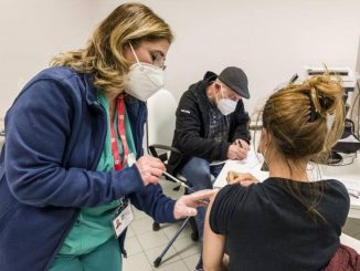 Tamponi e vaccini anti-Covid per i profughi ucraini: lo screening
