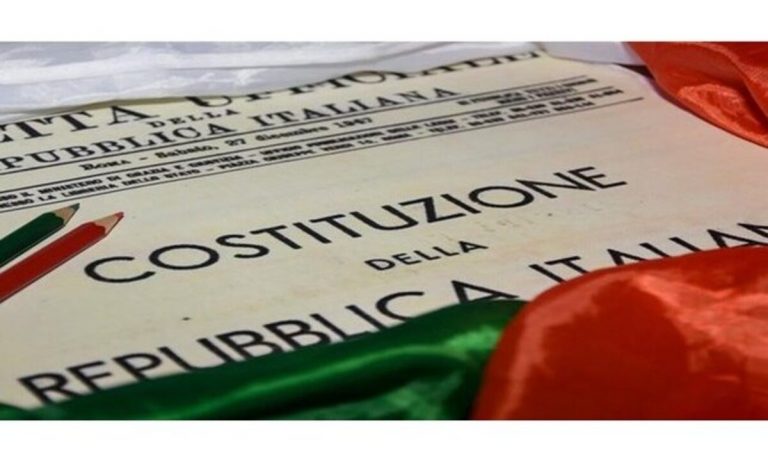 Il Comune di Milano dona 13.500 copie della Costituzione ai neo diciottenni