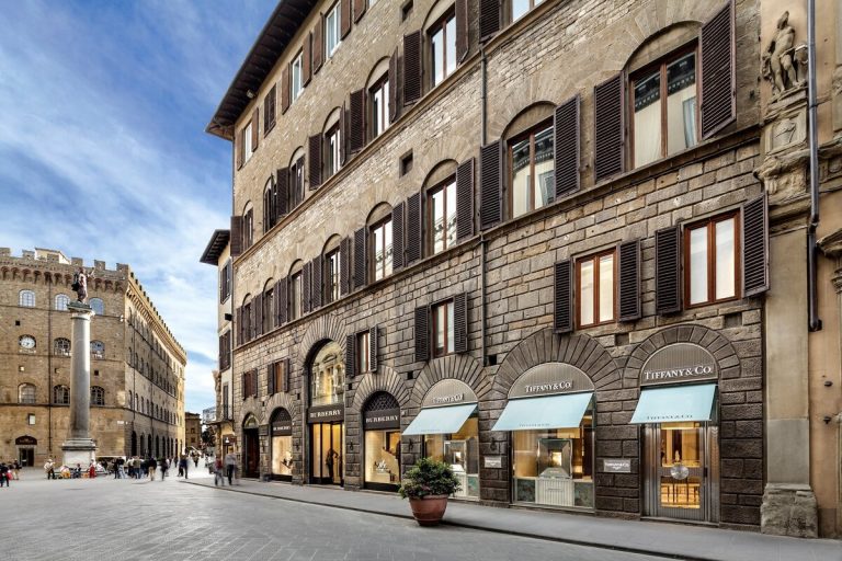 Case di lusso, il record di Milano: immobili in vendita per 4,6 miliardi