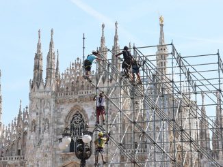 Concerto Radio Italia, montato il mega palco in piazza Duomo