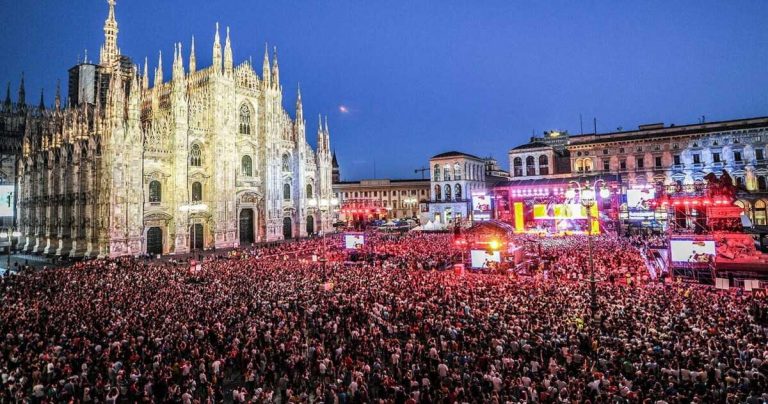 Concerto Radio Italia in Duomo, caos e malori da caldo: cos'è successo?