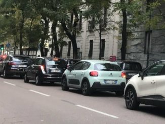 Meno auto e più incentivi, l'obiettivo del Comune di Milano: 40 veicoli ogni 100 abitanti