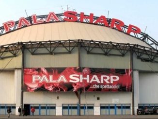Ex Palasharp, a rischio l'Hockey Arena. Le suore fanno causa: troppi rumori