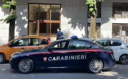 Rapina in banca a Milano, riconsegna il bottino: "Ho problemi economici"