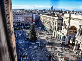 Milano cambia orari, dalle scuole ai negozi: i nuovi tempi della città