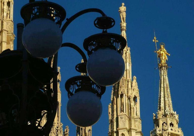 Risparmio energetico, Milano potrebbe spegnere le luci dei lampioni