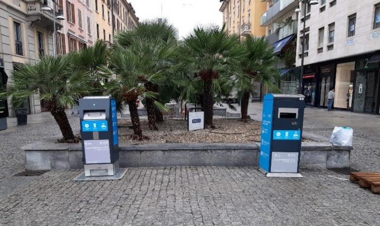 A Milano il cestino diventa intelligente: stop ai rifiuti in strada