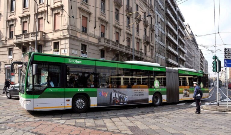 Bus 82 Milano: fermate, orari e capolinea