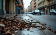 Intervento dei vigili del fuoco a Milano durante maltempo