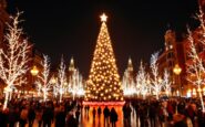 Milano illuminata durante le festività natalizie