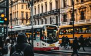 Controlli della polizia locale sui bus a Milano