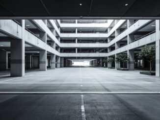 Parcheggio multipiano chiuso all'aeroporto di Linate