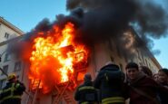 incendio a roma un edificio in fiamme nel centro della capitale 1760248731