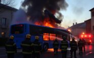 incendio su un autobus a sesto san giovanni intervento tempestivo dei vigili del fuoco 1766710423