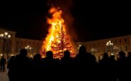 trezzano sul naviglio arrestati i colpevoli dellincendio dellalbero di natale 1768100919