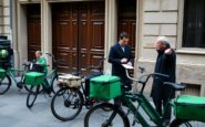 controllo giudiziario confermato per deliveroo italy laccusa di caporalato 1772687155