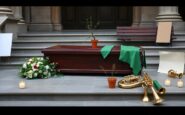 Funerali di Carlo Monguzzi a Milano: partecipazione, simboli e appelli alla coerenza
